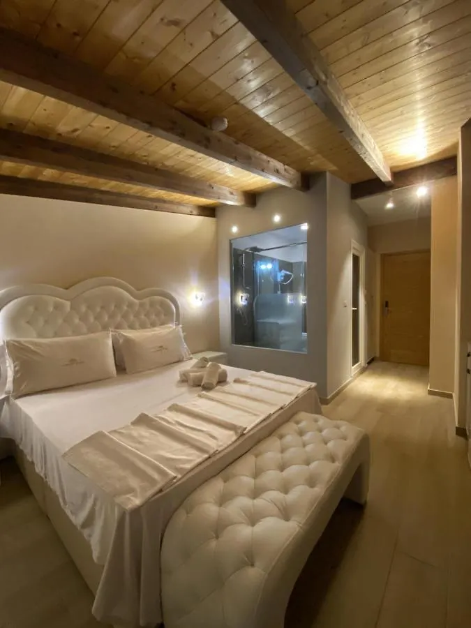 Center Park Hotel Velipoje Albania