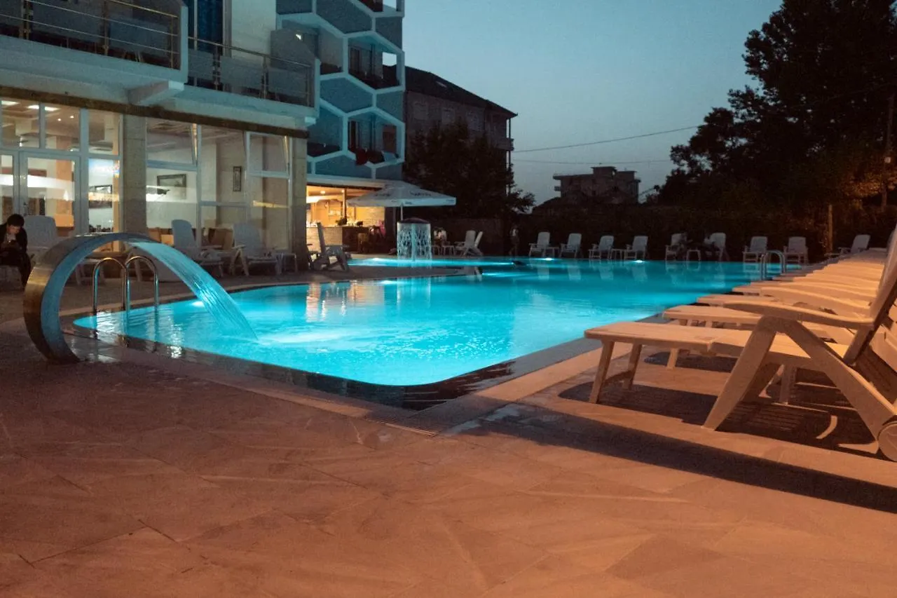Hotel Center Park Velipojë