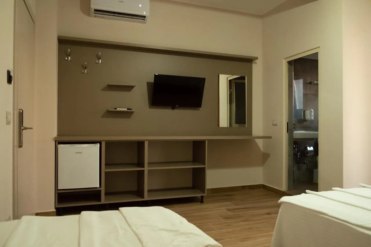 Center Park Hotel Velipoje Albania