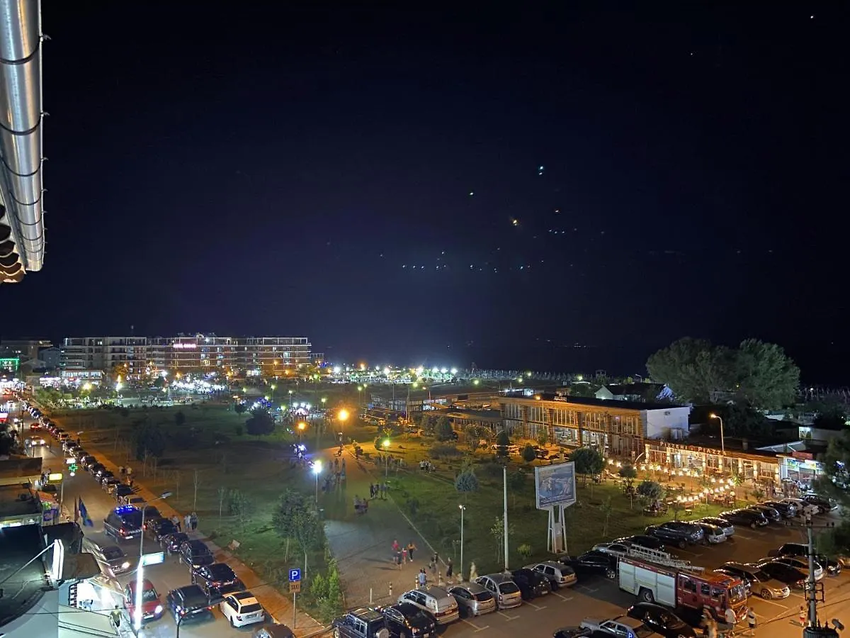 Hotel Center Park à Velipojë