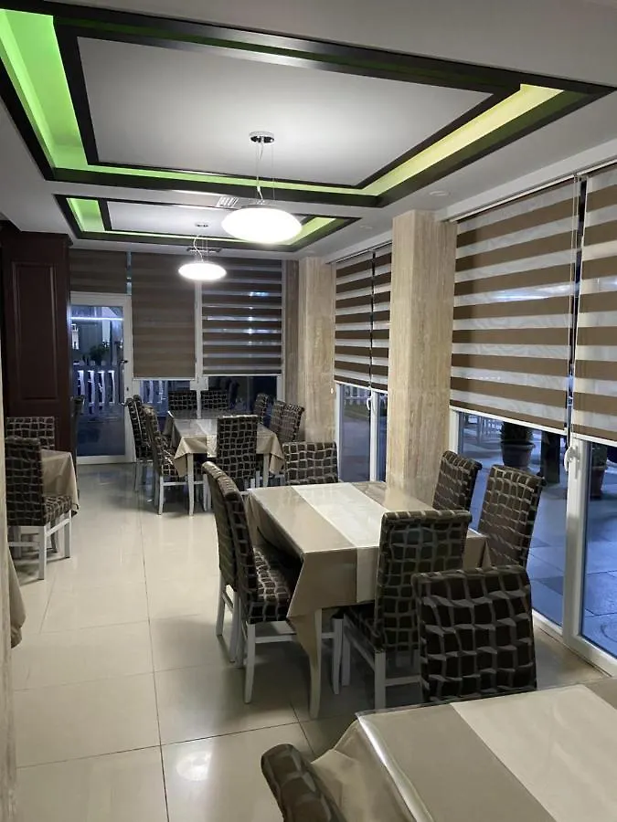 Hotel Center Park à Velipojë