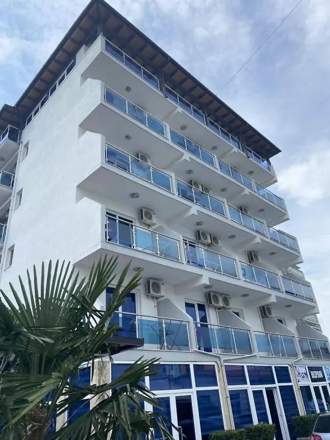 Hotel Center Park à Velipojë