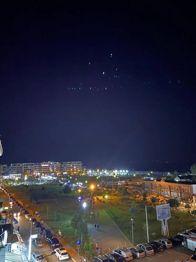 Hotel Center Park à Velipojë