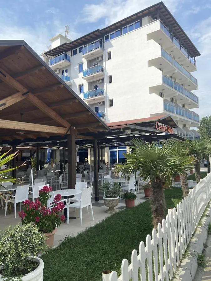 Hotel Center Park à Velipojë