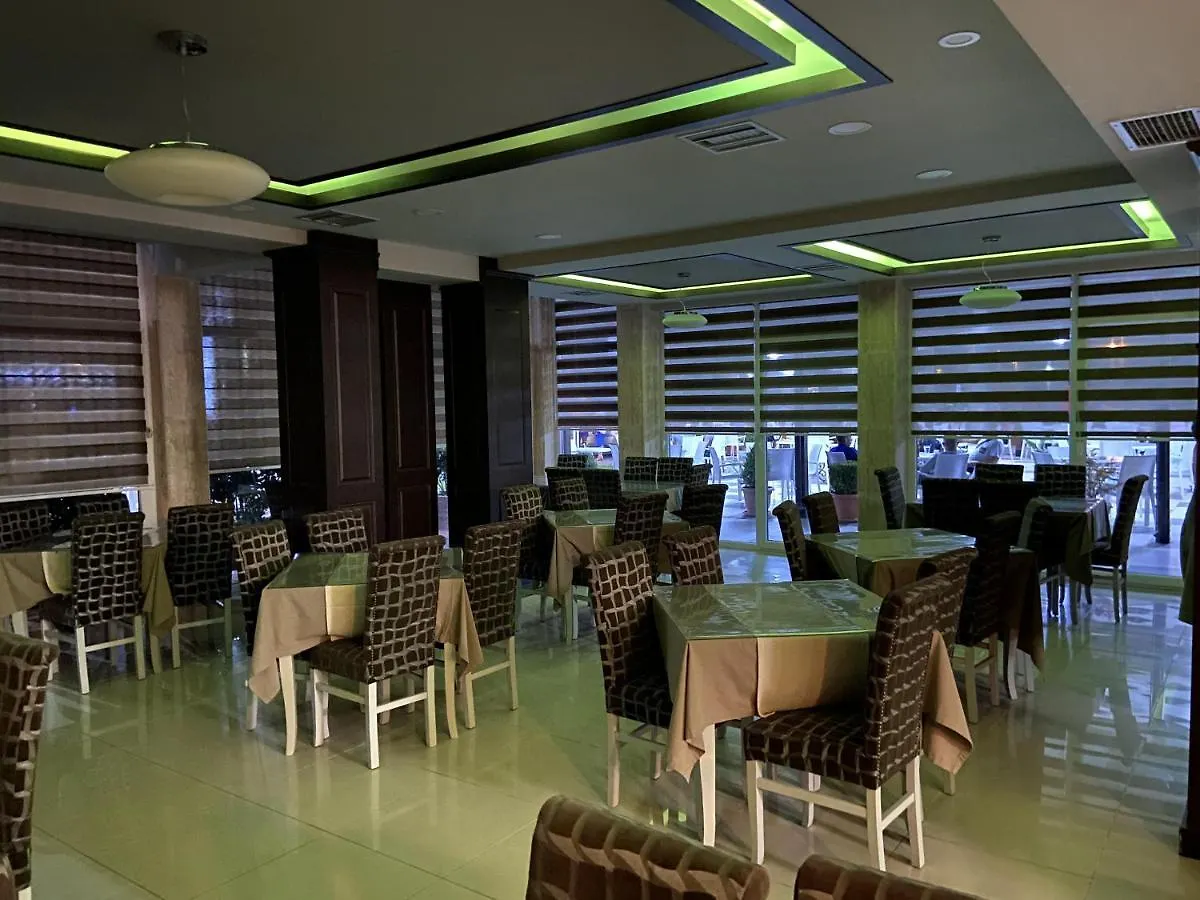 Hotel Center Park à Velipojë
